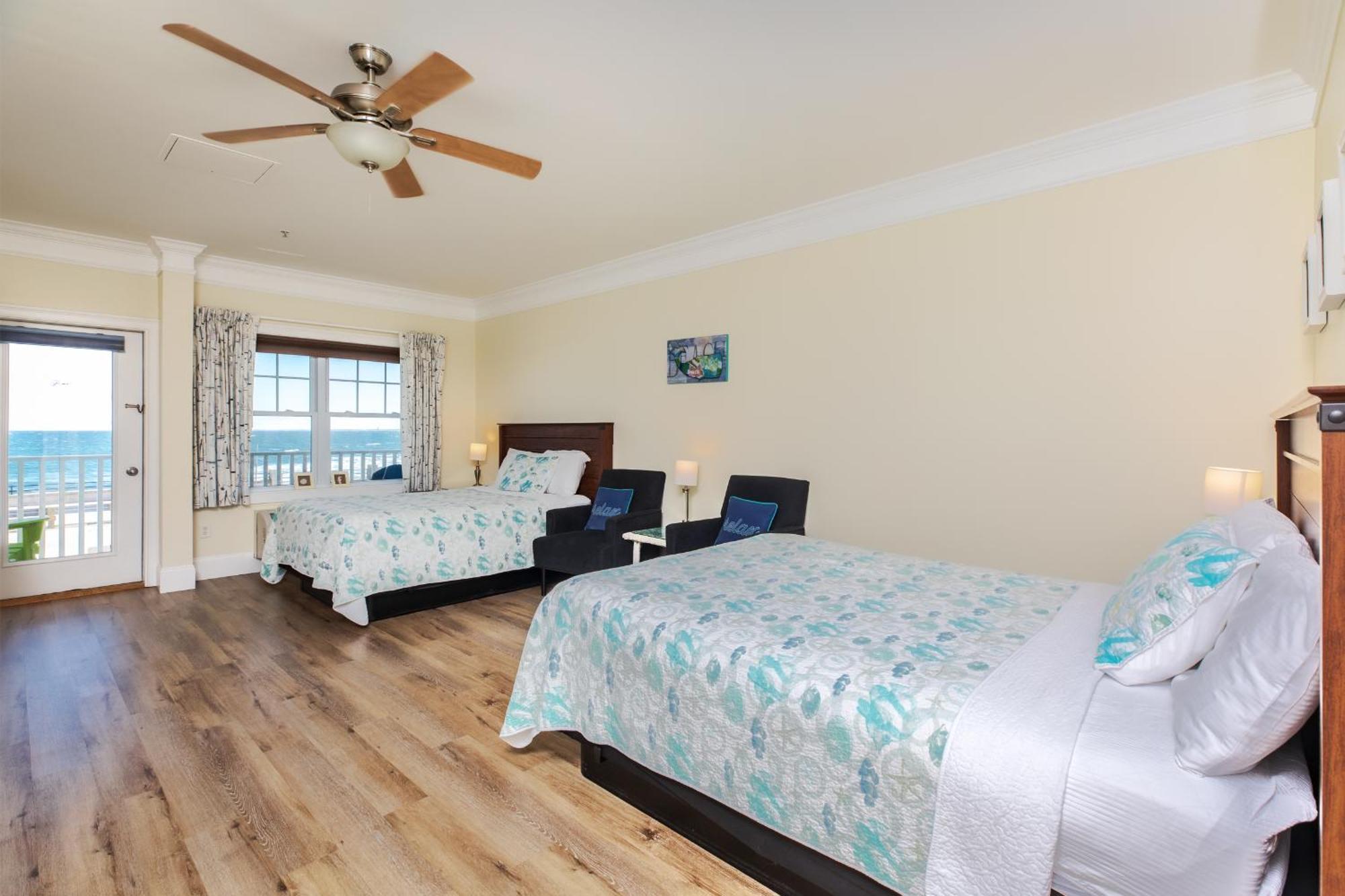 Atlantic Breeze Suites Hampton Bagian luar foto